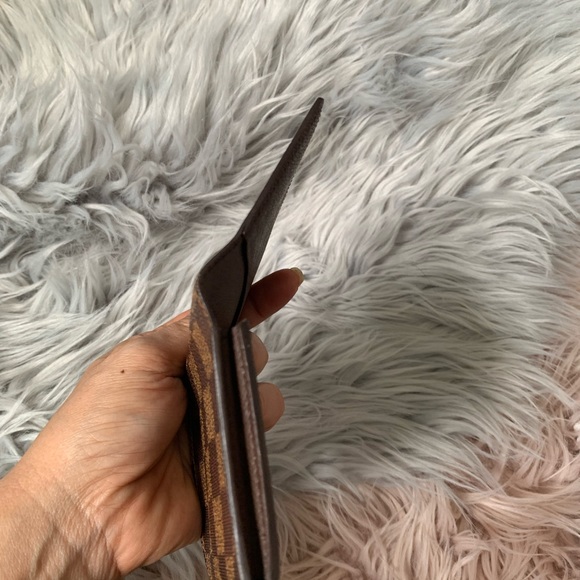 Authentic LOUIS VUITTON
Damier Ebene Pattern Card Case - Picture 11 of 13